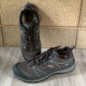 Keen Hiking Shoes (Kren dry waterproof)